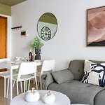 アパート Odin 1-br & Balcony In *