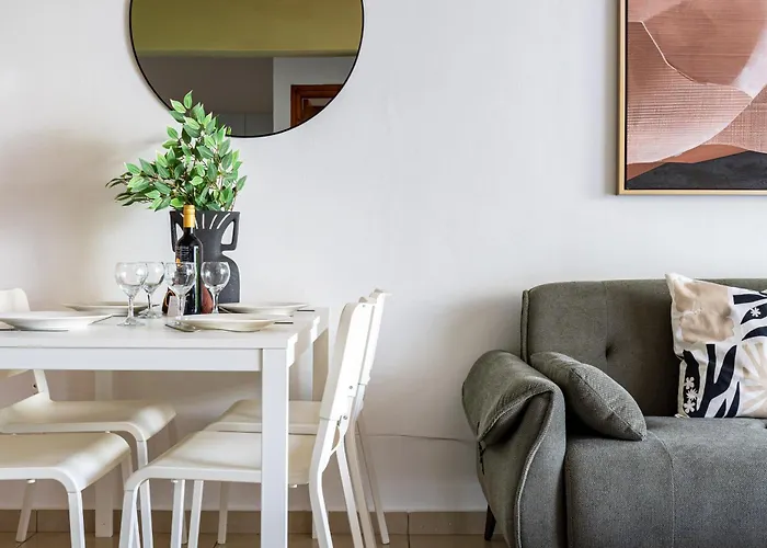 Daire Odin 1-br & Balcony In